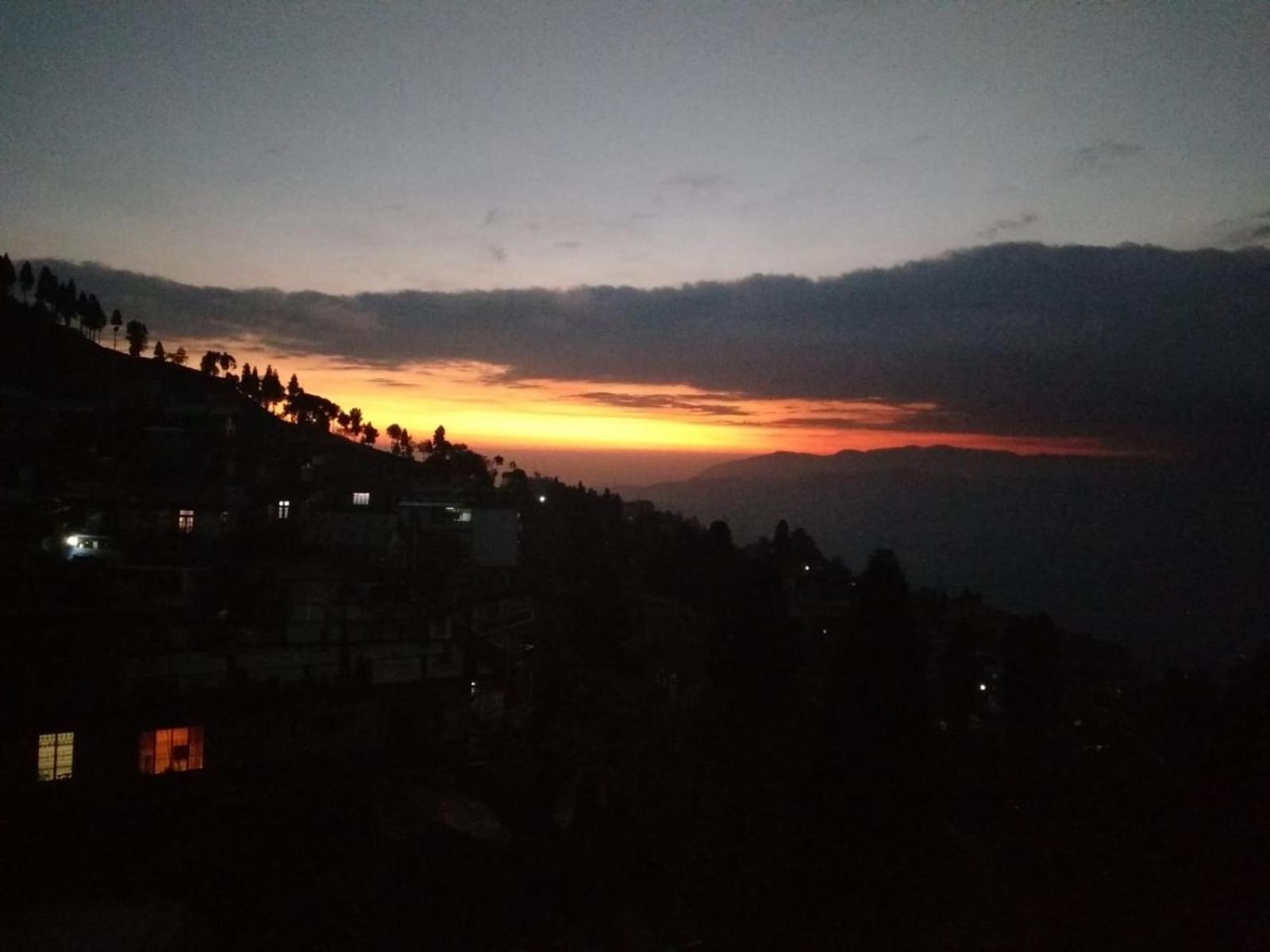 Swabhumi Homestay Kurseong Екстер'єр фото