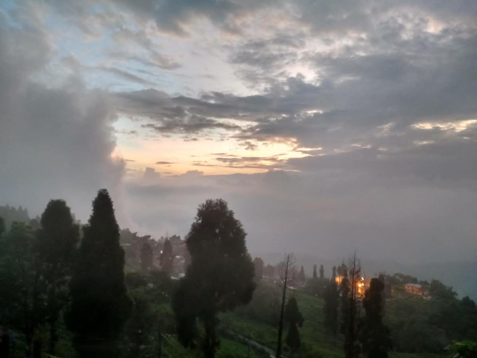 Swabhumi Homestay Kurseong Екстер'єр фото